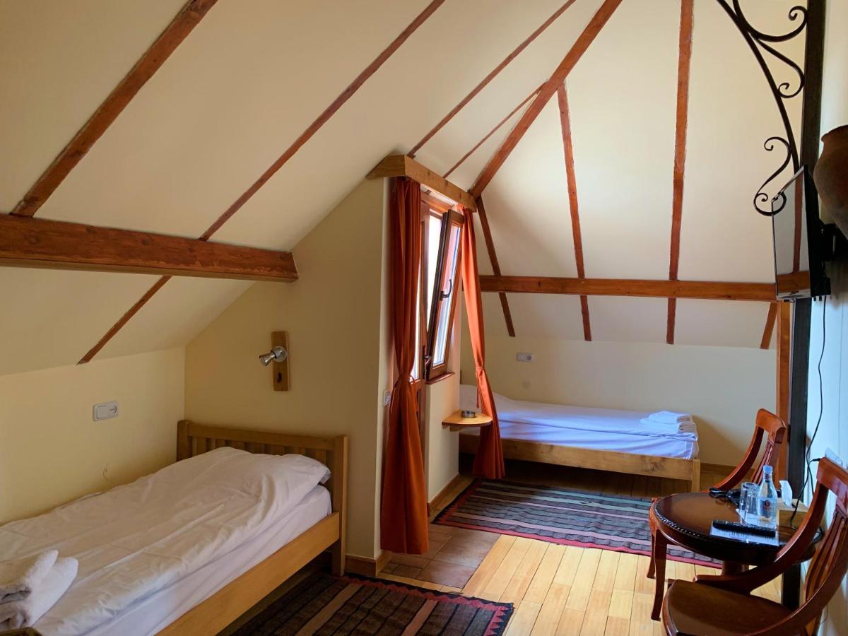 Hotel Mirhav Goris Luaran gambar