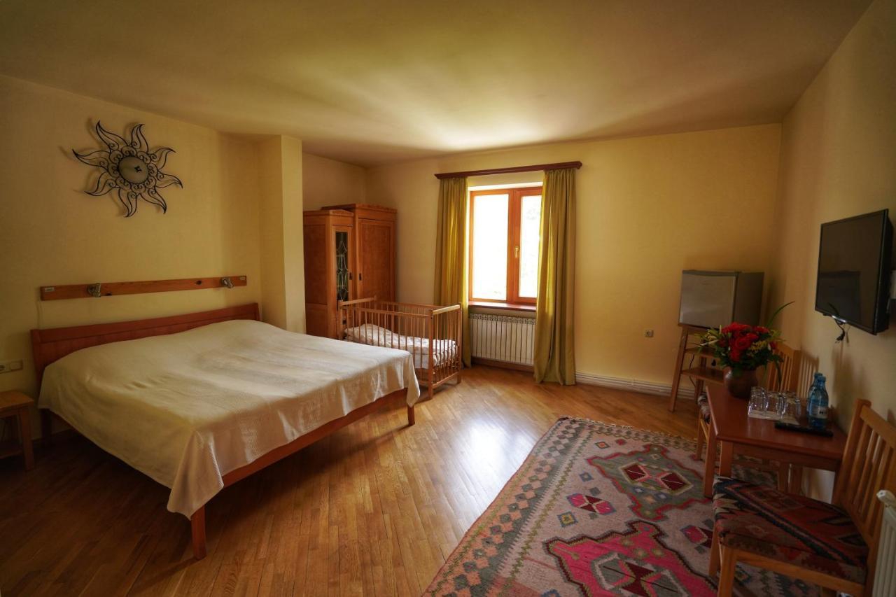Hotel Mirhav Goris Luaran gambar