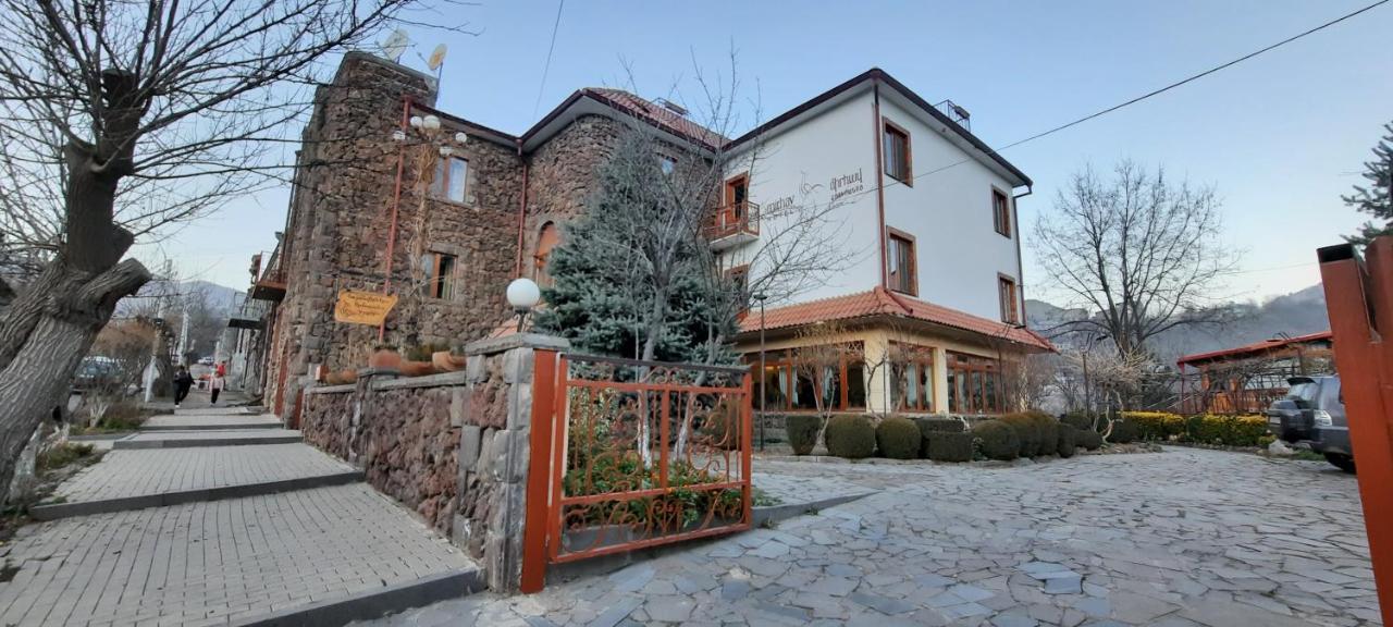 Hotel Mirhav Goris Luaran gambar