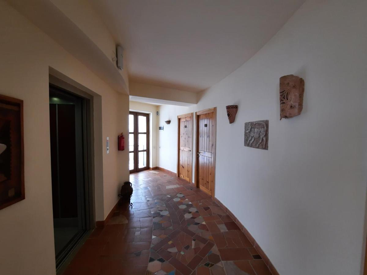 Hotel Mirhav Goris Luaran gambar