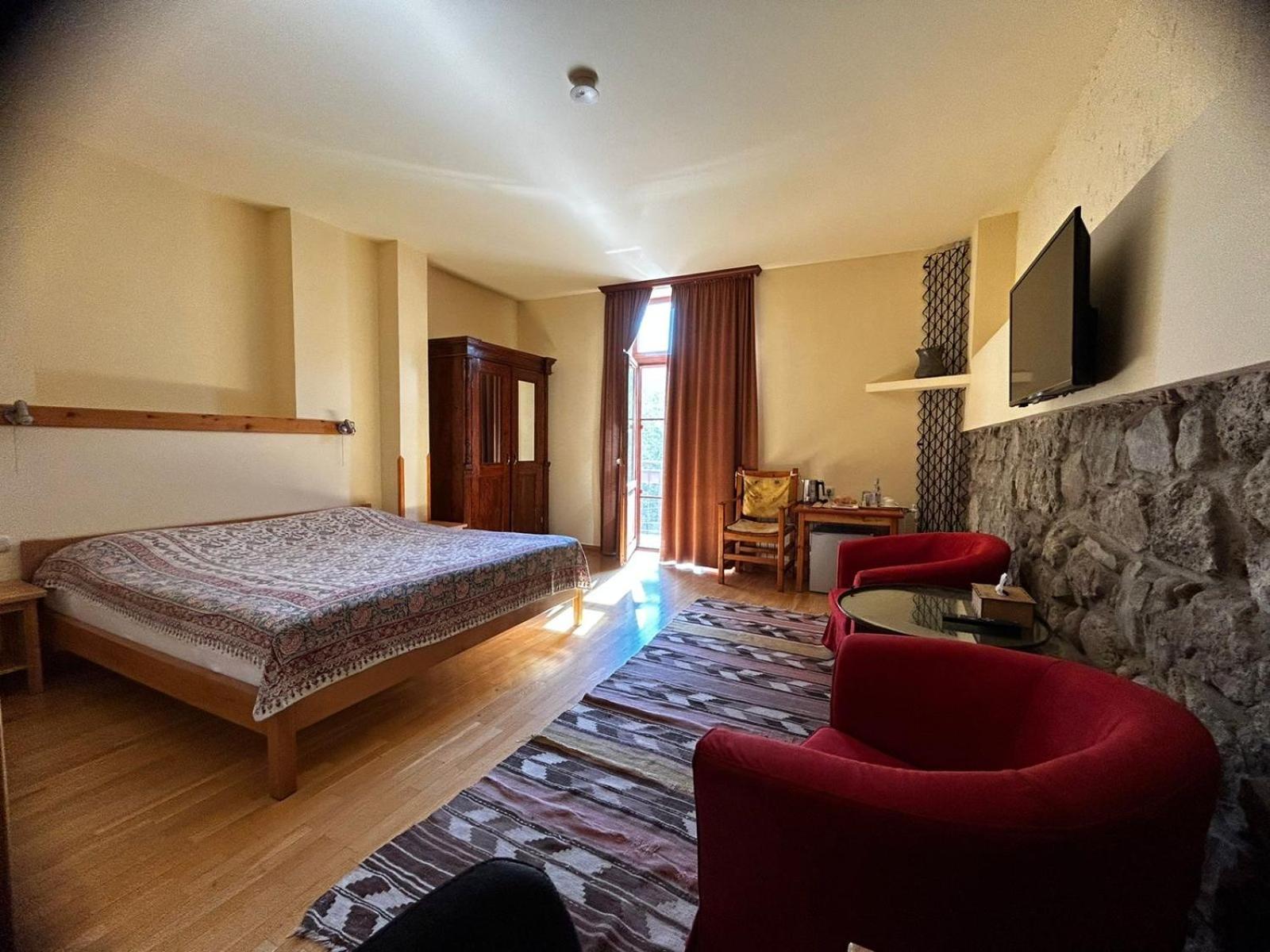 Hotel Mirhav Goris Luaran gambar