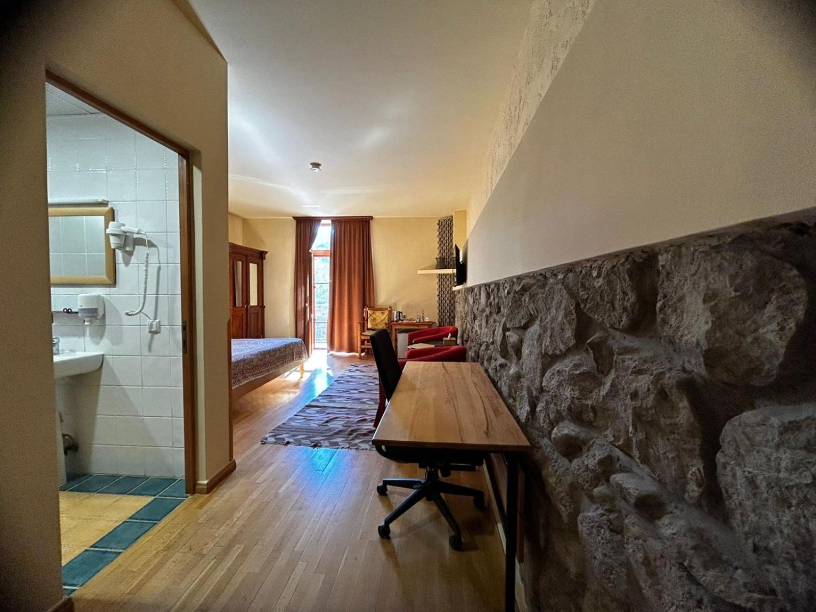 Hotel Mirhav Goris Luaran gambar
