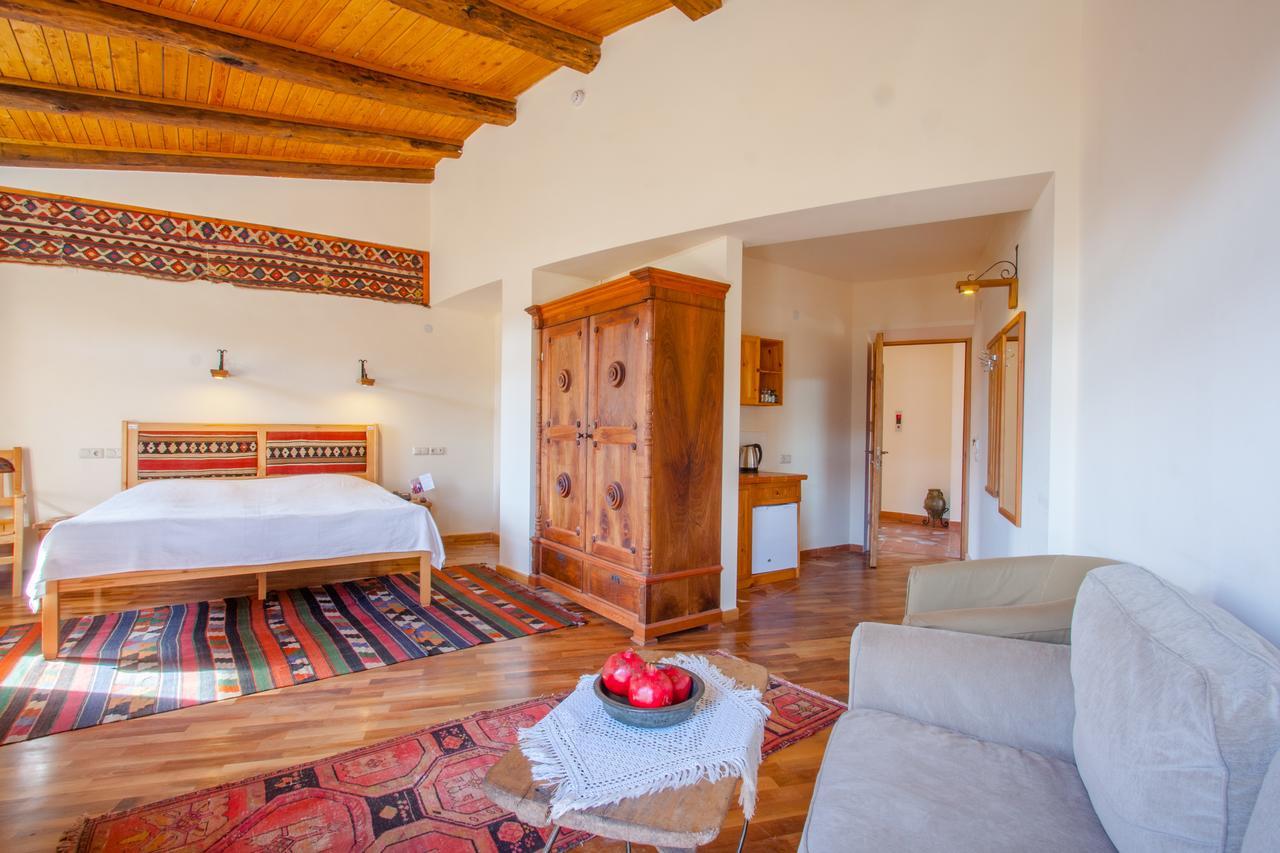 Hotel Mirhav Goris Luaran gambar